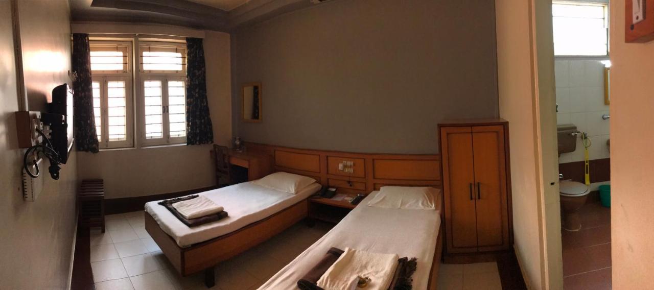 Hotel Satkar Cafeteria Belgaum Extérieur photo