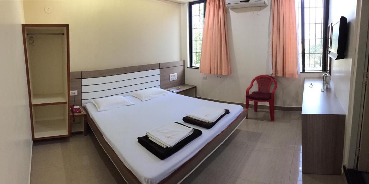 Hotel Satkar Cafeteria Belgaum Extérieur photo