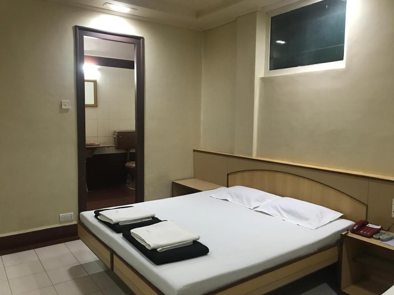 Hotel Satkar Cafeteria Belgaum Extérieur photo